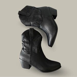 🐄 Black Cowgirl Boots - Size 9 - Western Chic & Brand New🖤